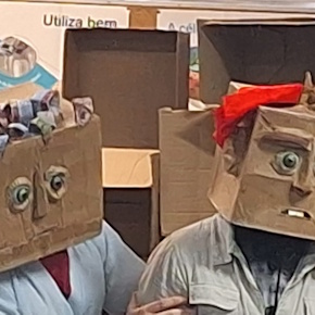 Peça de Teatro “Os Piratas” traz magia cénica à escola.