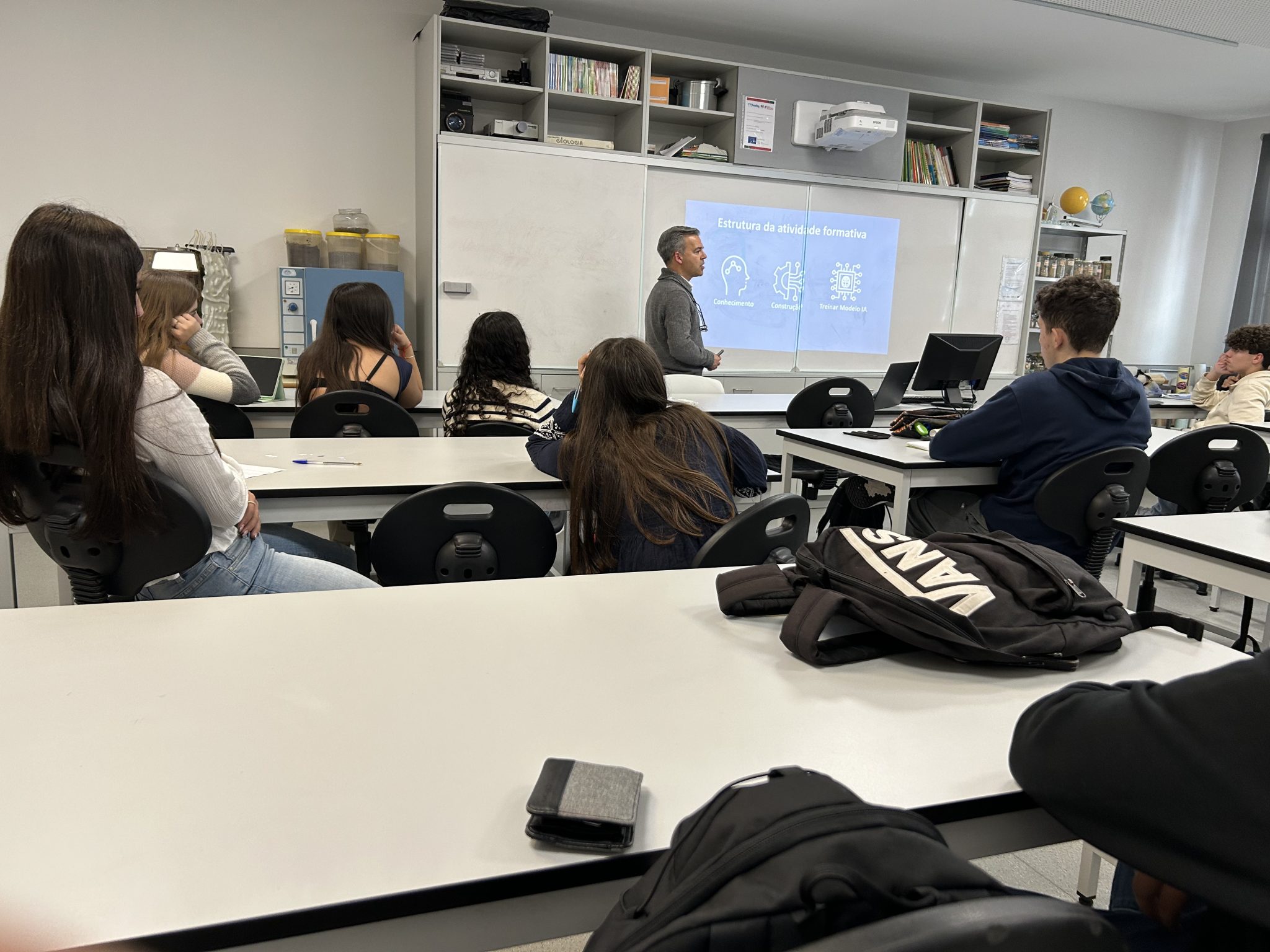 🌊 Educar para proteger os oceanos 🐚🐠